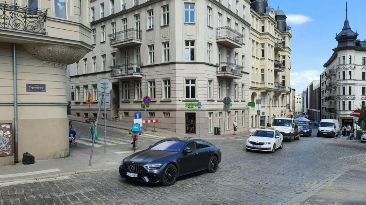 Modern Apartment With Pool Near Golden Terraces Warschau Buitenkant foto